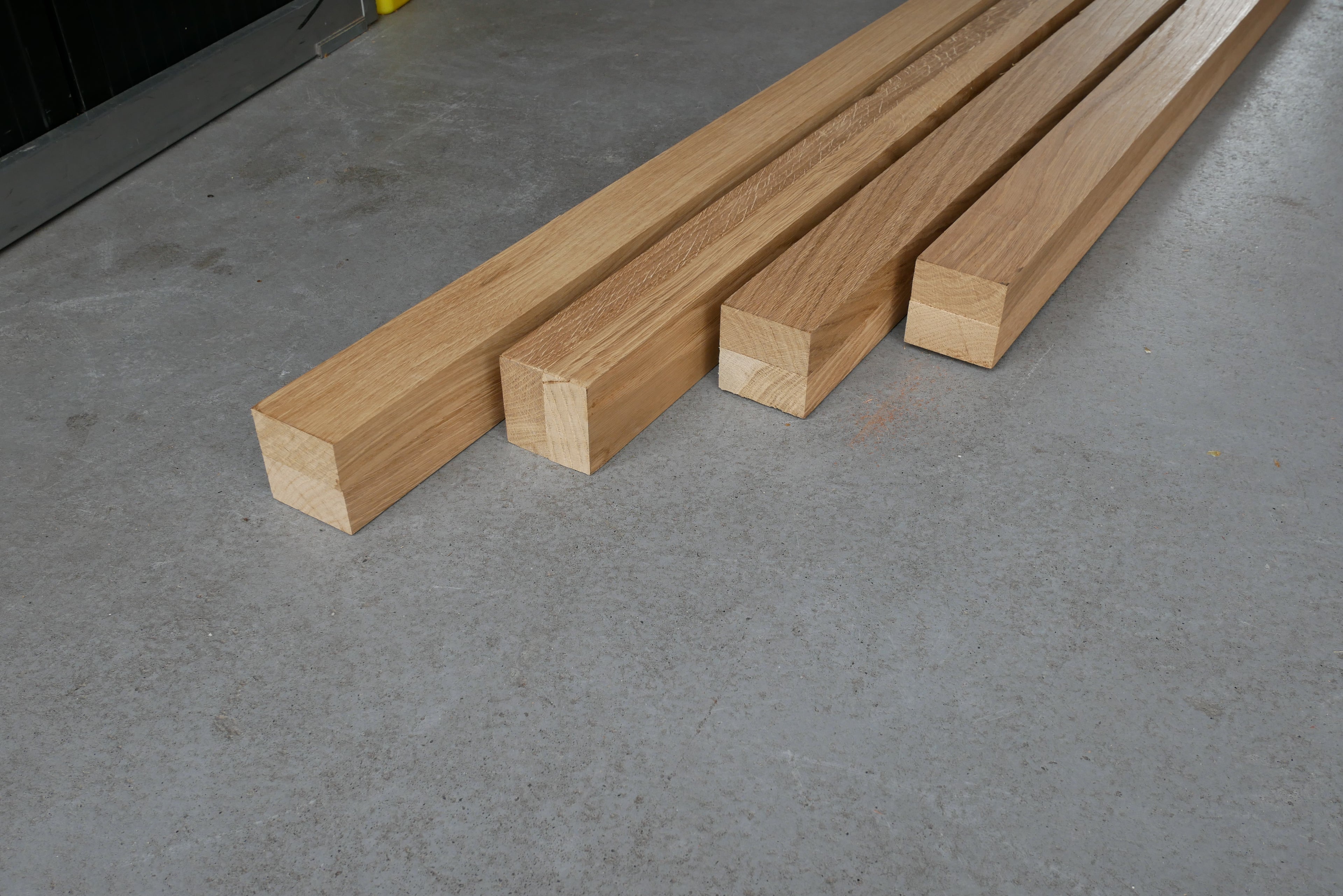 10 stuks Eiken Balken Kopmaat 68 x 68 mm Lengte 2400 mm