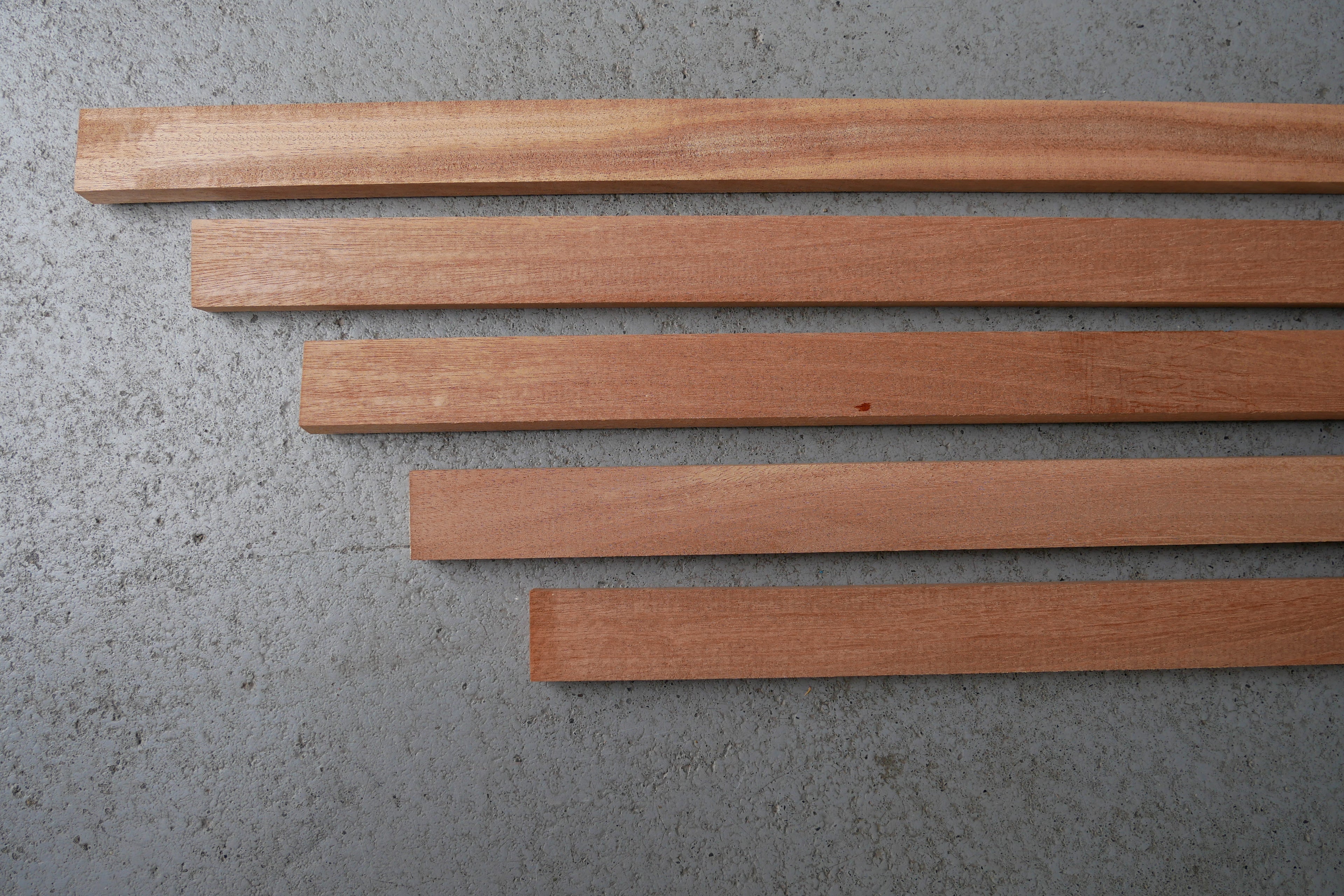 10 stuks Mahonie Balkjes Kopmaat 22 x 33 mm Lengte 2450 mm