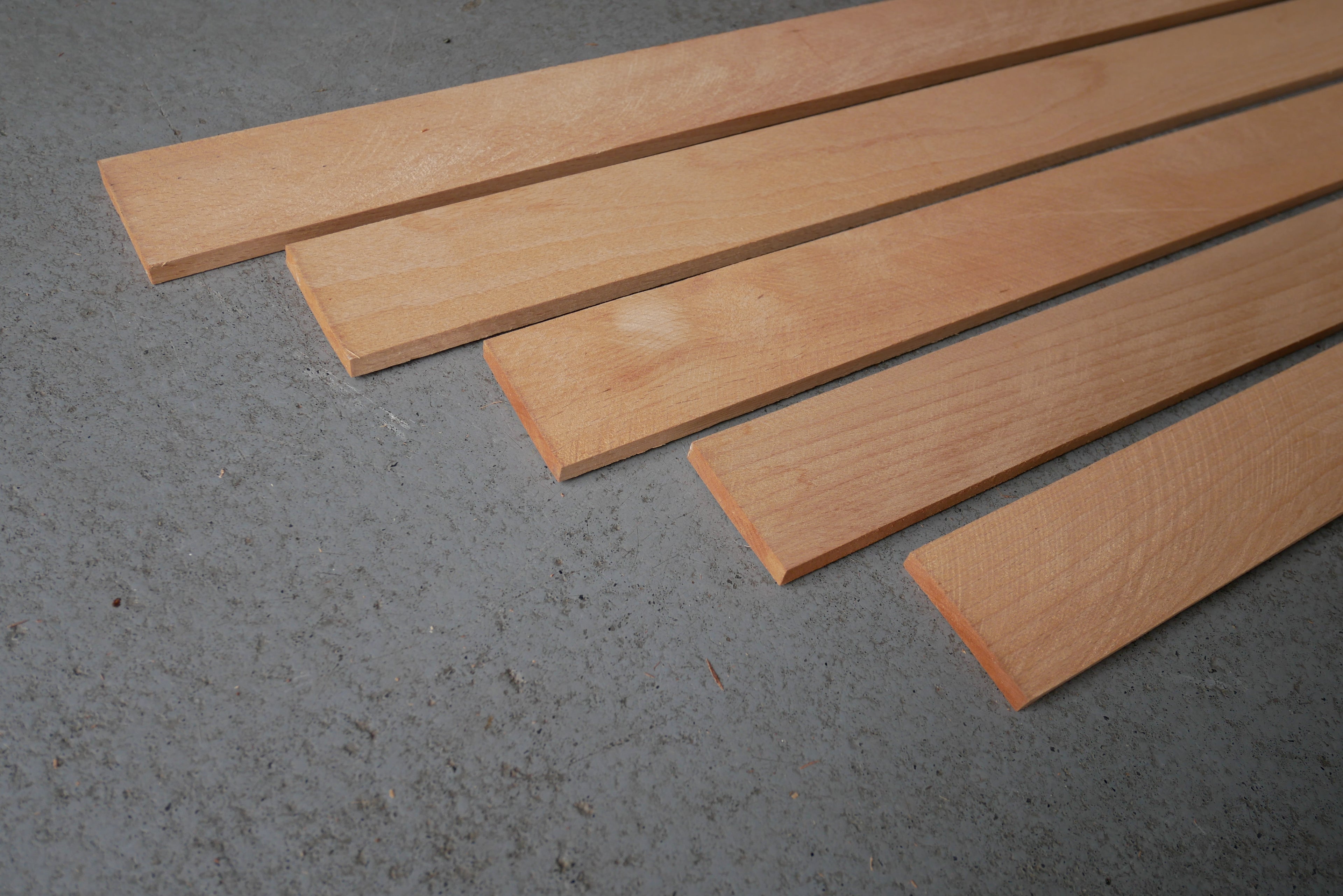 10 stuks Beuken Latten  Kopmaat 55 x 10 mm Lengte 2400 mm