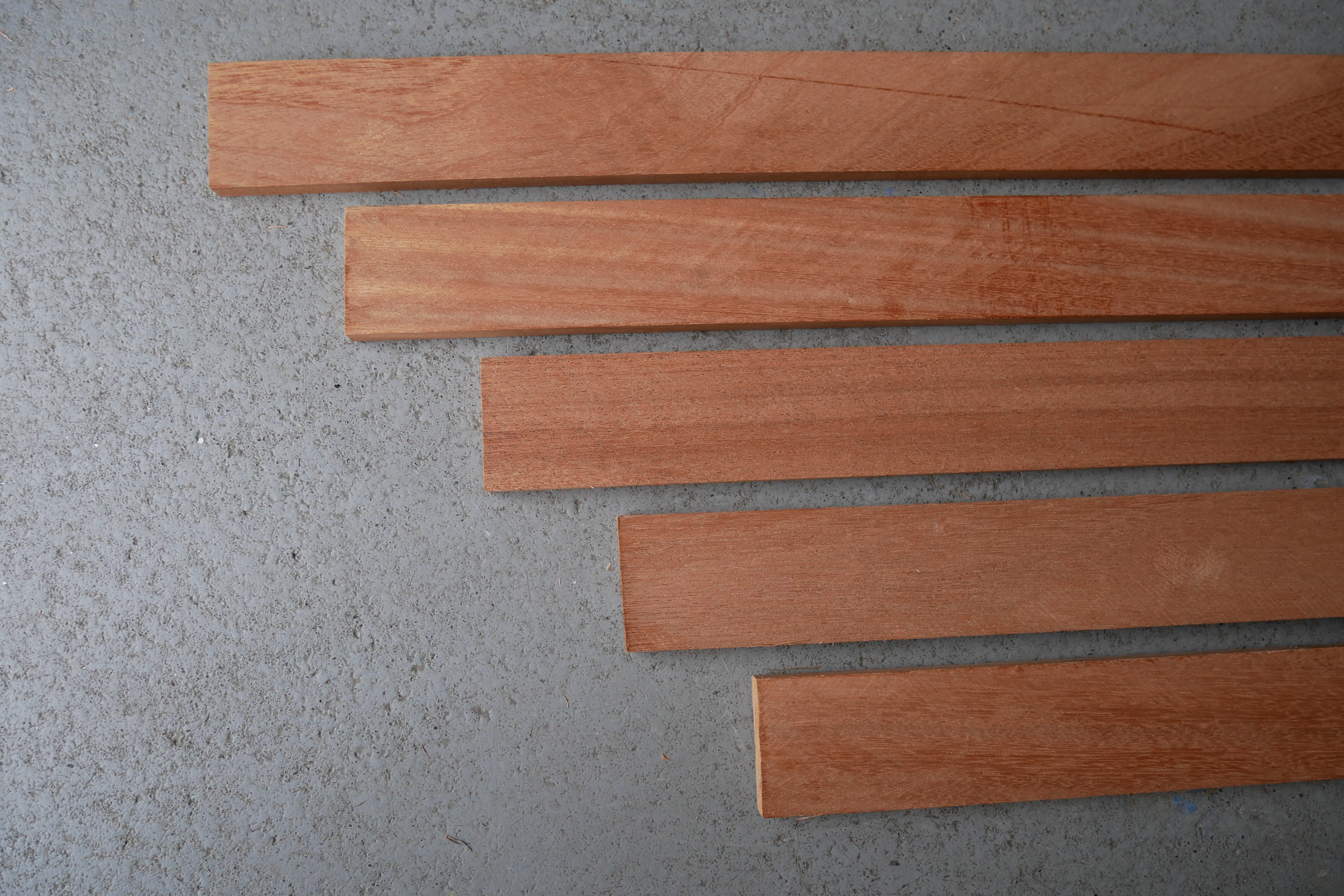 10 stuks Mahonie Latten Kopmaat 43 x 10 mm Lengte 2450 mm