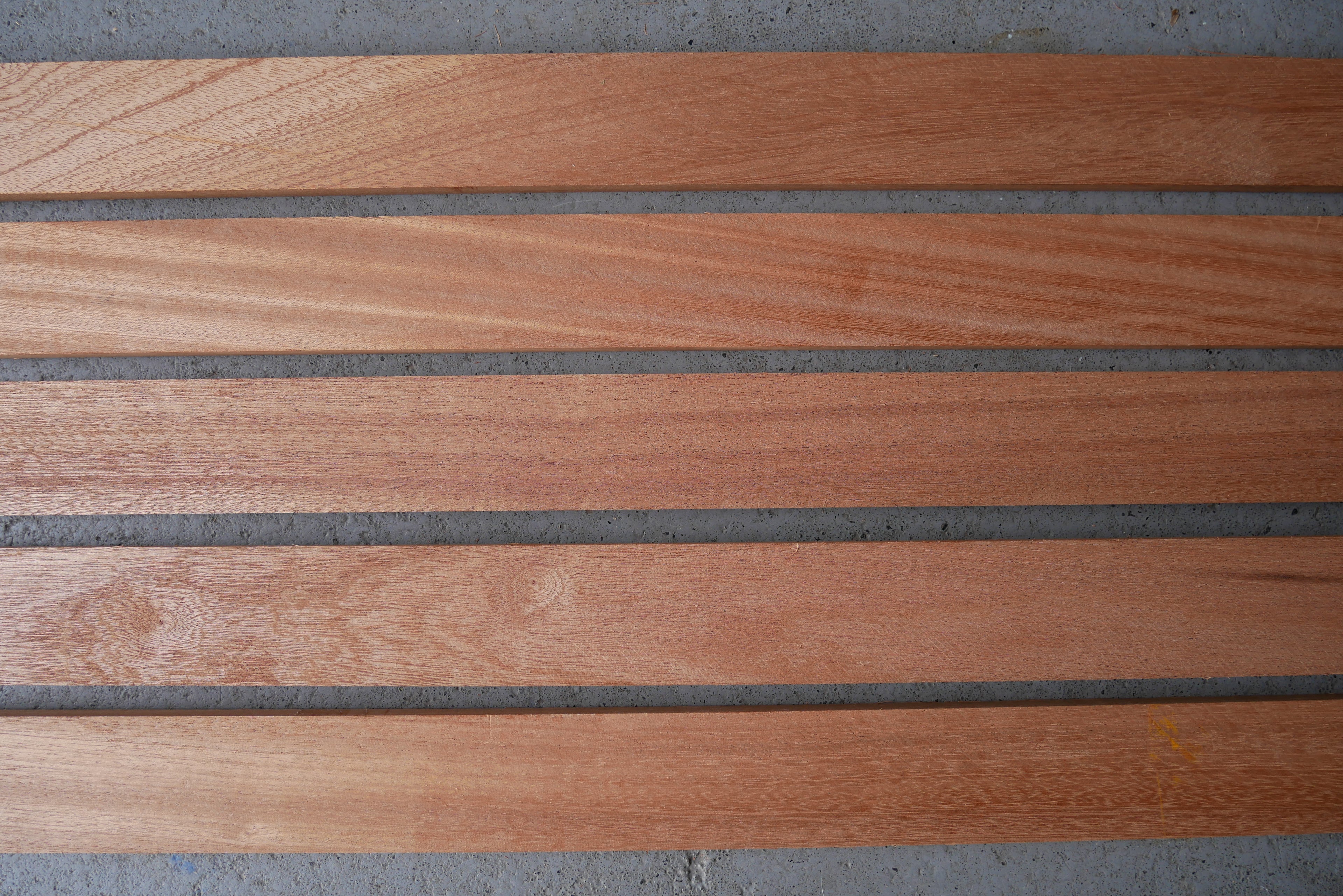 10 stuks Mahonie Latten Kopmaat 43 x 10 mm Lengte 2450 mm