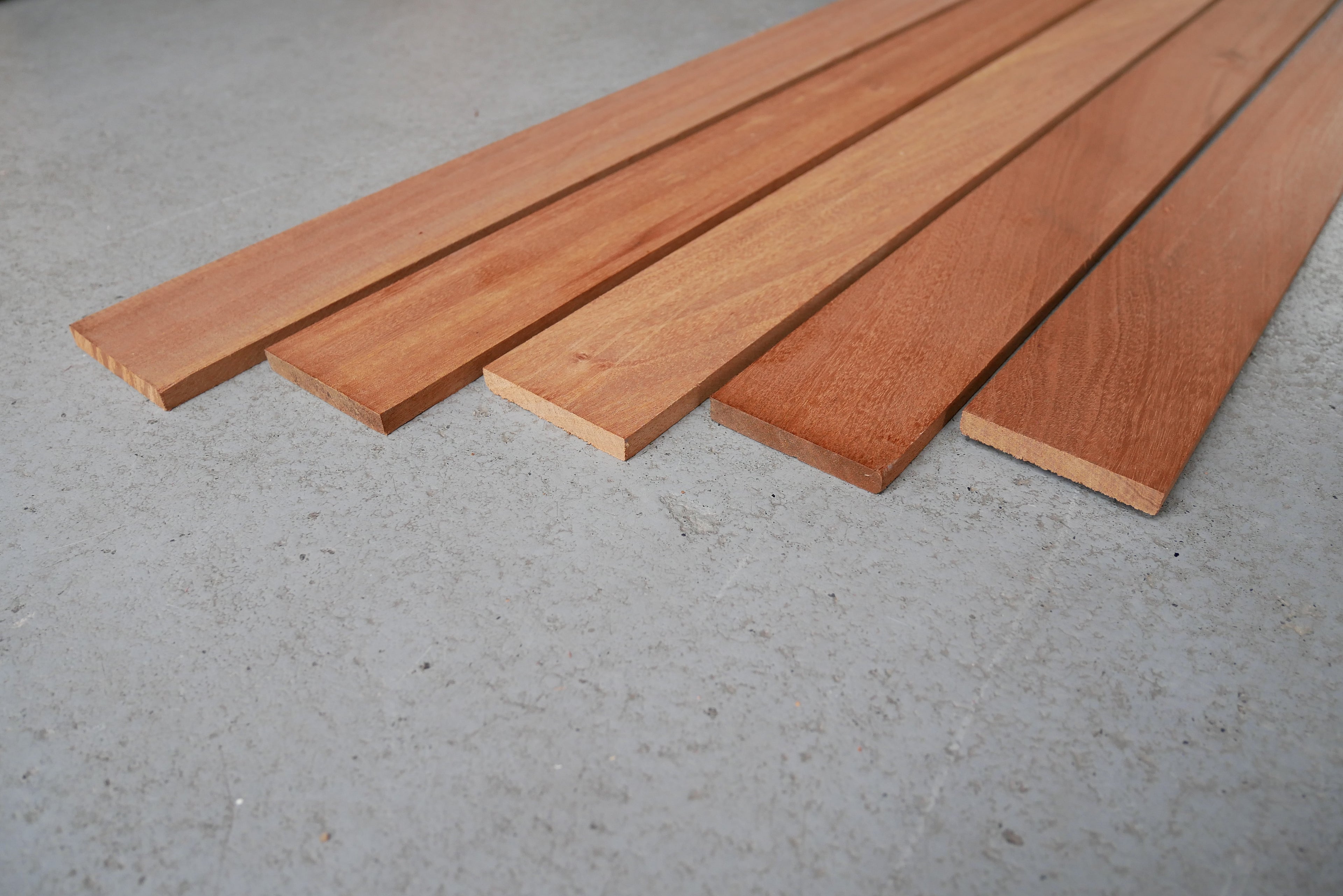 10 stuks Mahonie Latten Kopmaat 53 x 10 mm Lengte 2300 mm