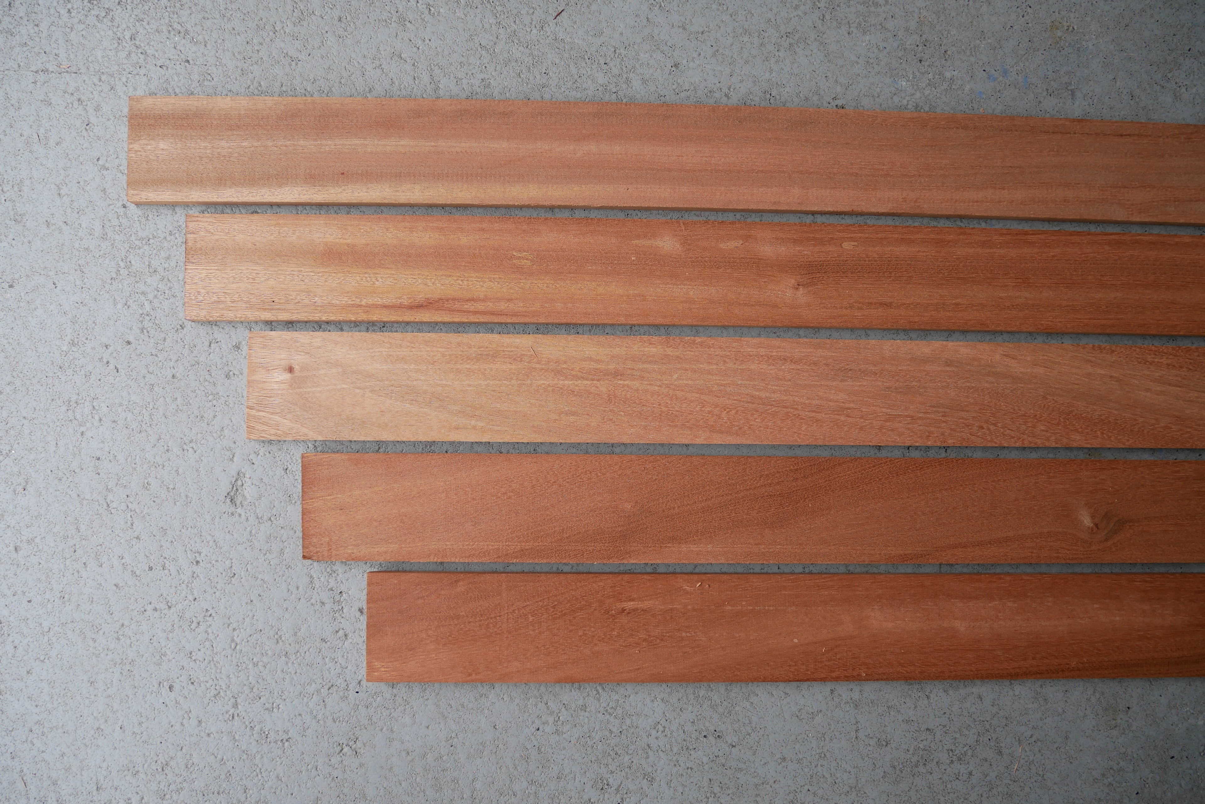 10 stuks Mahonie Latten Kopmaat 53 x 10 mm Lengte 2300 mm